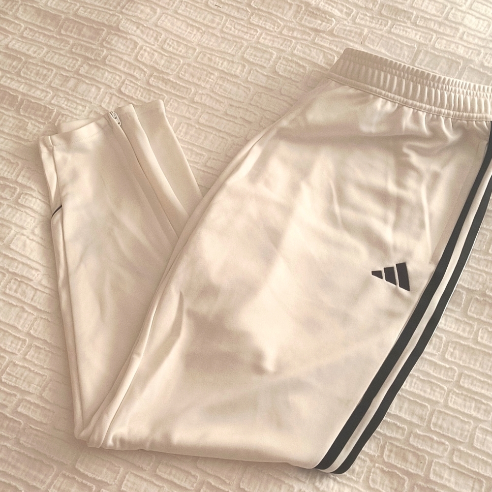 NWOT Adidas aero ready jogger